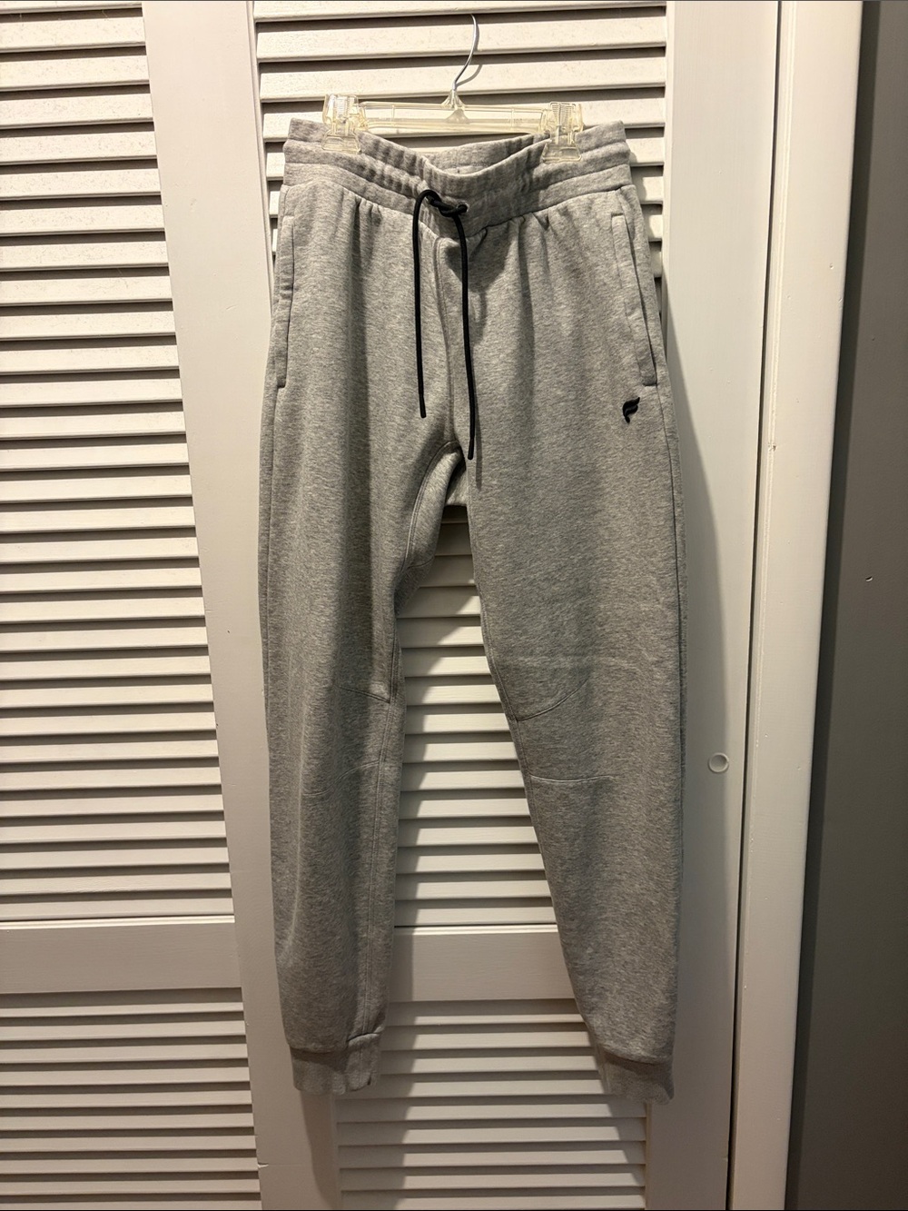 Men’s medium Fabletics sweatpants